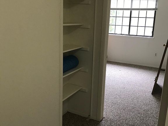 5th image of 104 Airport Dr #104