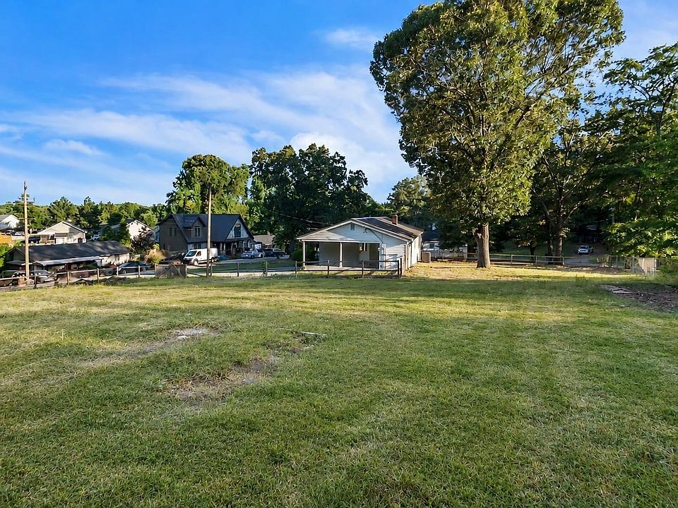 1st image of 114 Valley Dr