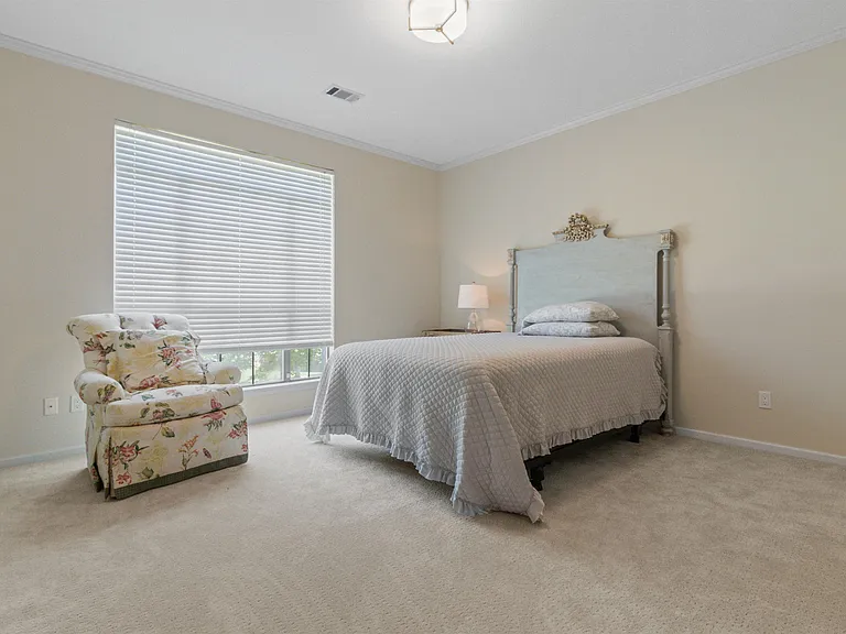 13717 Napoleon Rd — Photo 16
