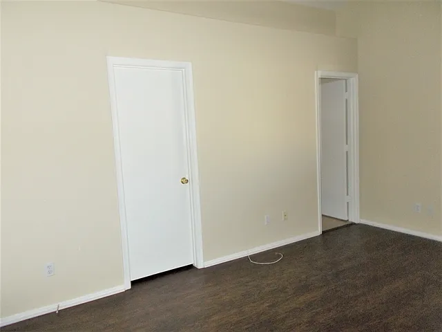 3324 N 83rd Dr — Photo 5