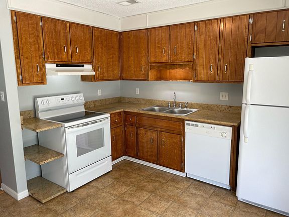 4th image of 2786 Villa Woods Cir