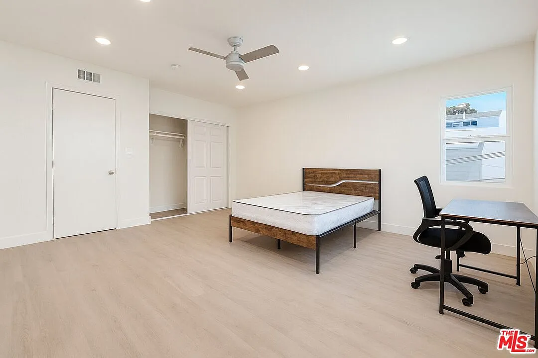 4 bed, 2.0 bath, 1200 sqft, $4,950 — Photo 1