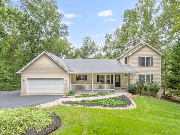 28 Possum Ln, Palmyra, VA 22963