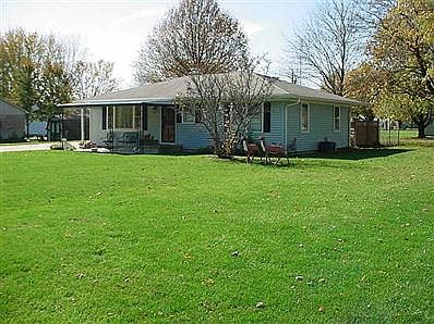 3rd image of 10042 N Balfer Dr W