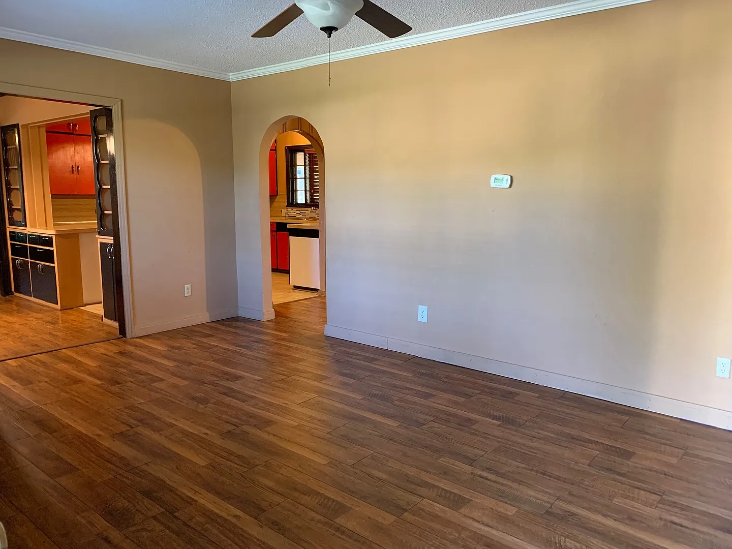 Gorgeous 3 Bed, 2.5 Bath Home in Fort Smith (2,293 sqft) — Photo 2