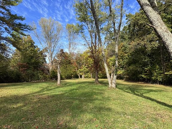 5th image of 7542 Chestnut Ridge Rd