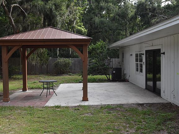 Gazebo & fenced back yard