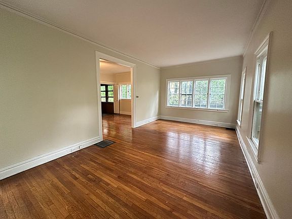 2nd image of 445 Washington St SE