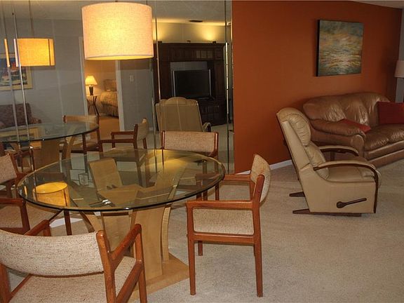 4th image of 1601 43rd St N APT 233