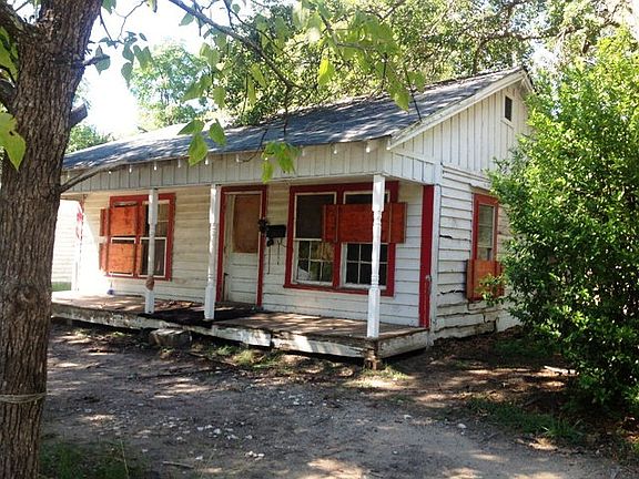 2nd image of 702 Weaver Ave