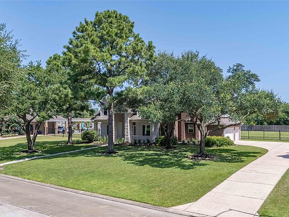 3rd image of 17802 White Oak Hl