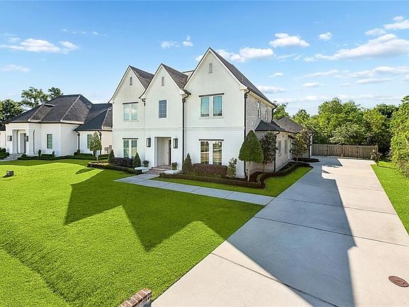 4th image of 170 Green Trails Dr