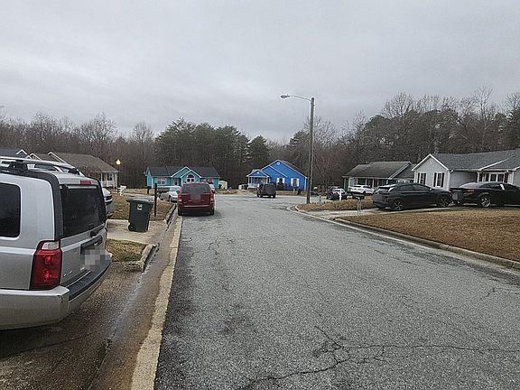4th image of 5 Atherton Ct