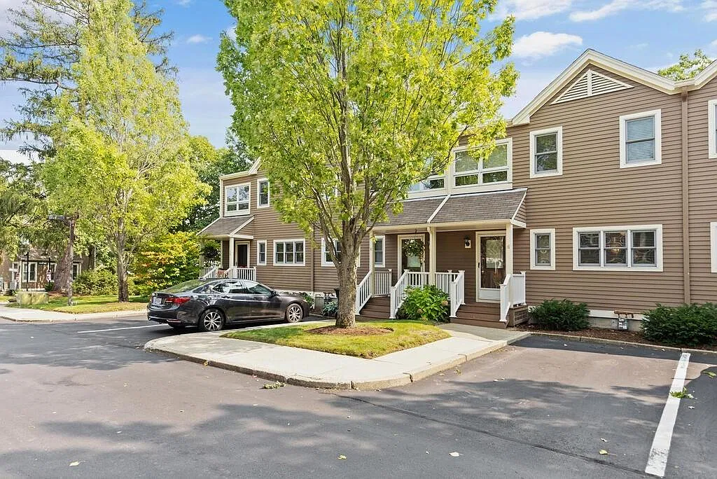 2 bed, 2.5 bath, 1556 sqft, $3,350 — Photo 1