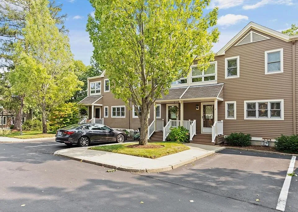 6 Angela Ln #6