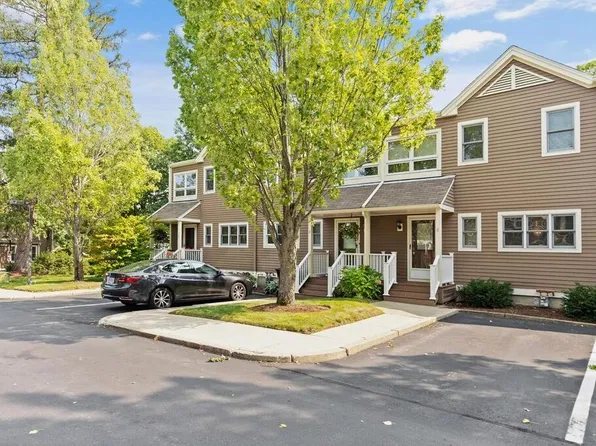 6 Angela Ln #6, Watertown, MA 02472