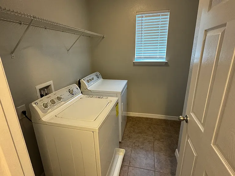 11938 Silverlake Park Dr — Photo 25