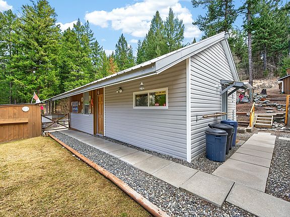 2nd image of 4472 Iron Mountain Rd