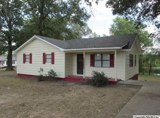 40 Loop Rd, Sylvania, AL 35988