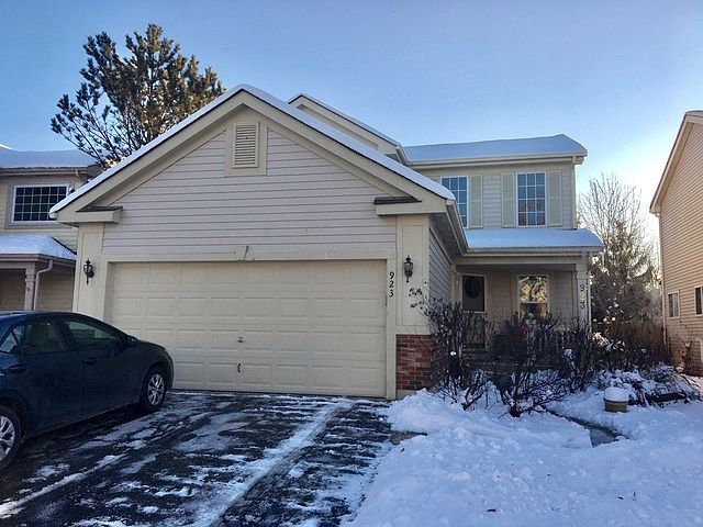 1st image of 923 Blackburn Dr