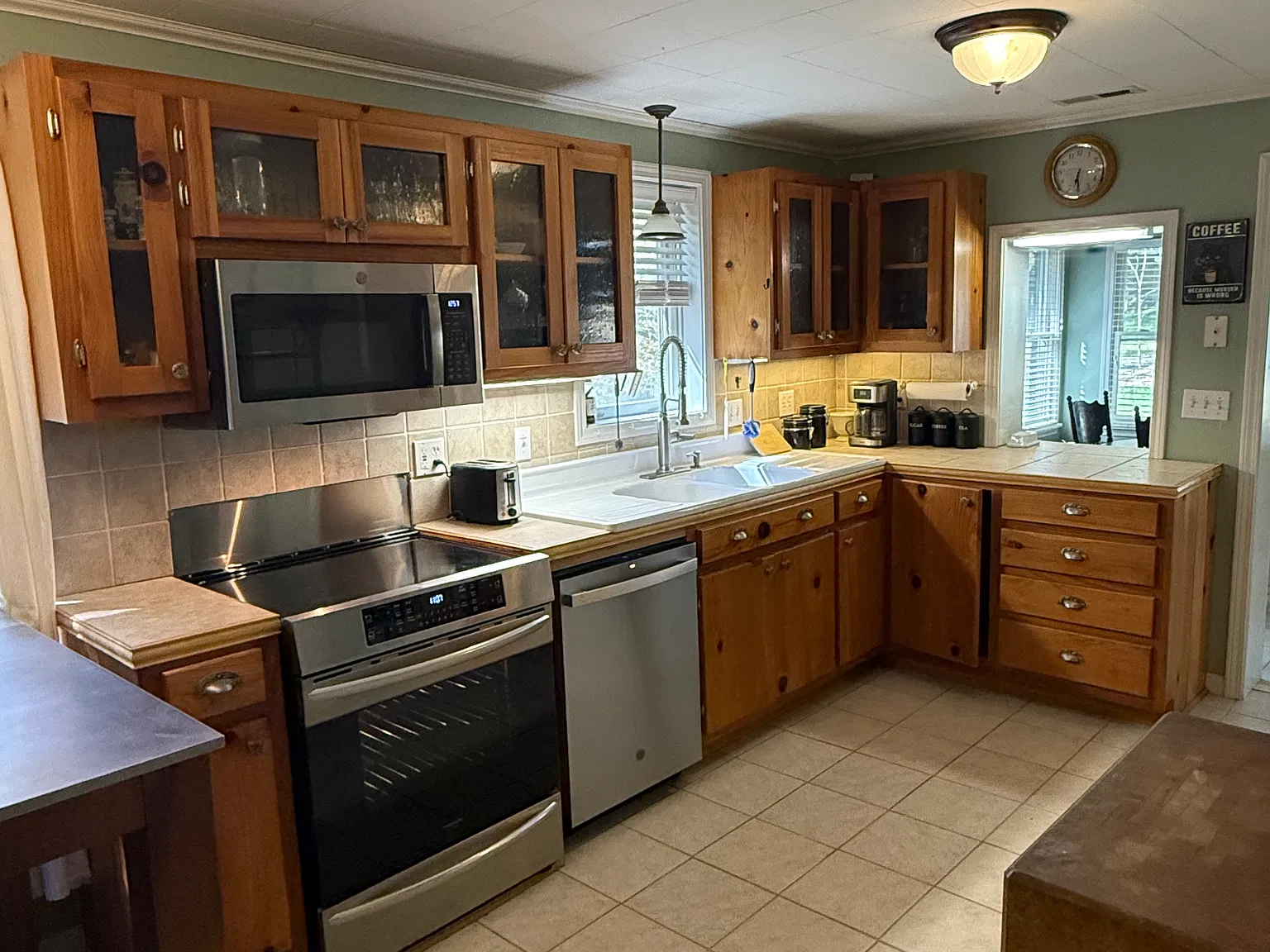 2 bed, 1222 sqft, $2,100 — Photo 4