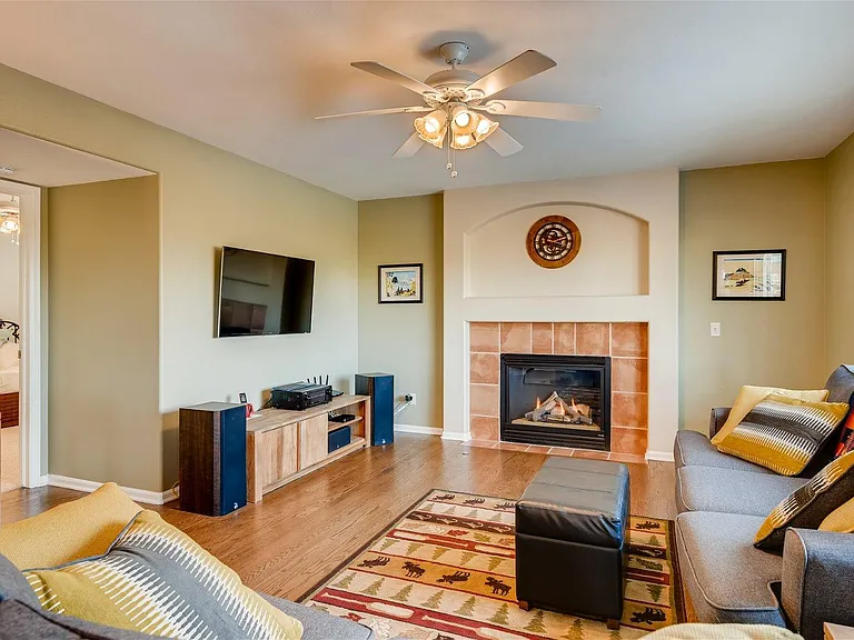 2489 Cove Creek Ct — Photo 8