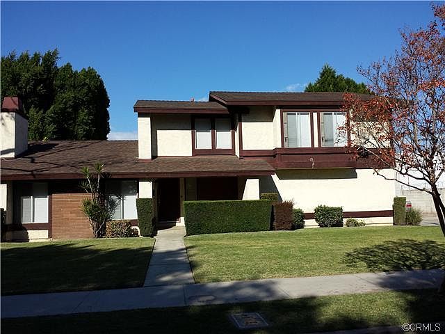 2nd image of 151 W Dexter St