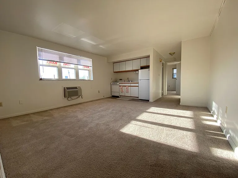 103 Monica Dr — Photo 4