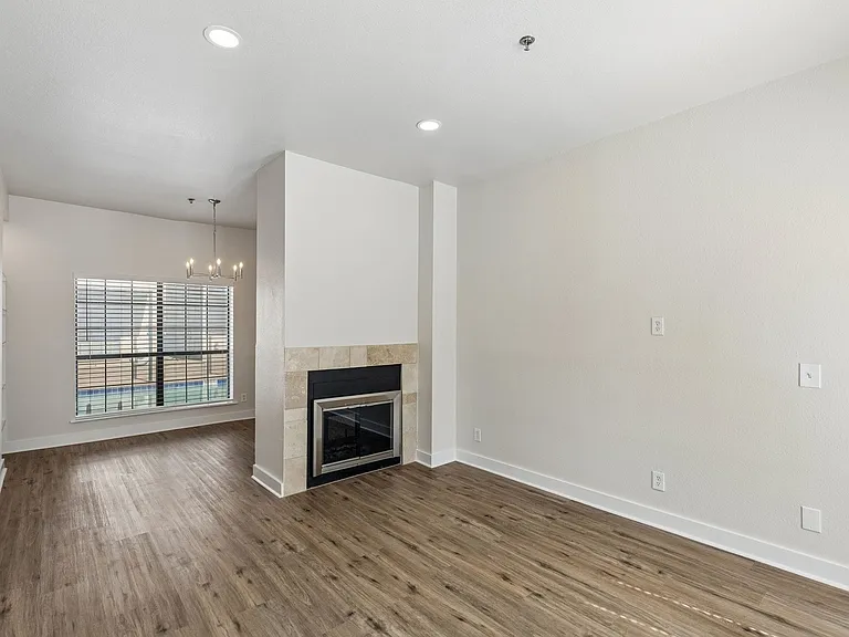 3901 Travis St #100 — Photo 6