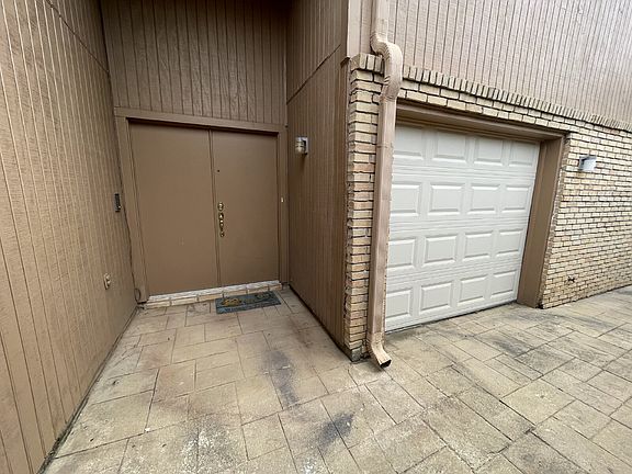 4th image of 12 Hallmark Dr