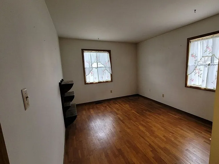801 E Gerhart St — Photo 6