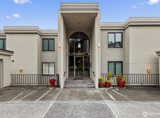 3630 26th Pl W APT 102C, Seattle, WA 98199