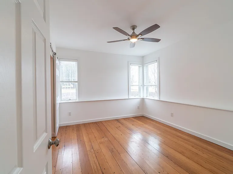 2519 Northwood Ave — Photo 16