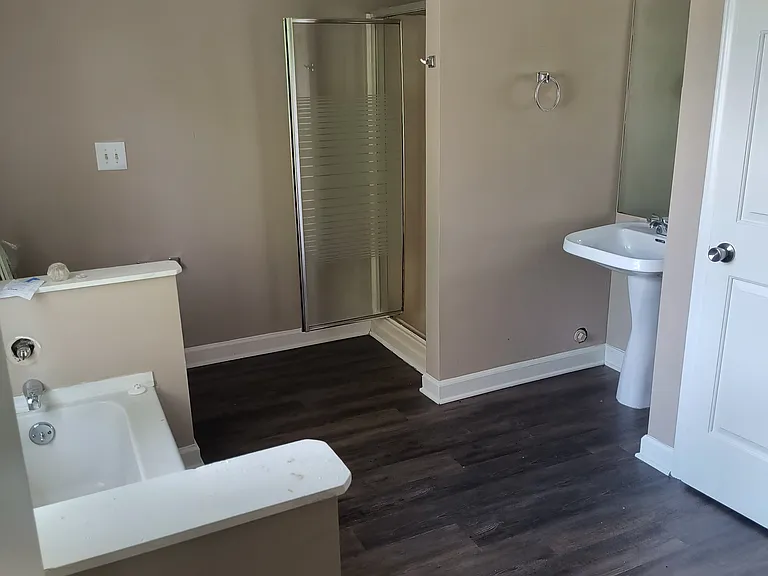 245 Guinevere Ct — Photo 13