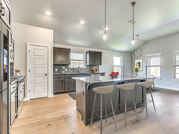 Kitchen Breakfast Area
