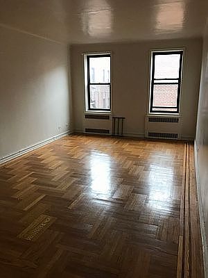 3rd image of 181 Hawthorne St APT 6E