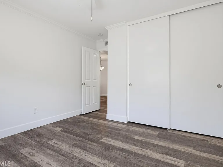23411 Cambridge Rd — Photo 18