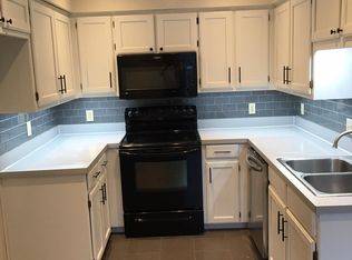 914 Irene St, Burleson, TX 76028