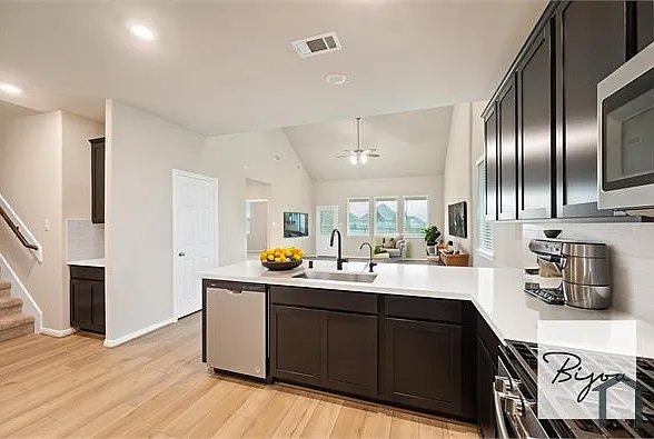 2472 Fairway Harbor Dr — Photo 8