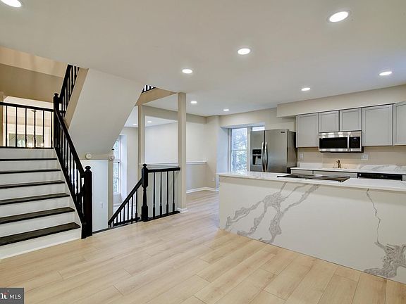 3rd image of 9599 Pierrpont St