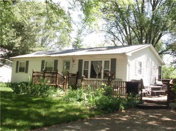 1301 Hall St, Eaton Rapids, MI 48827