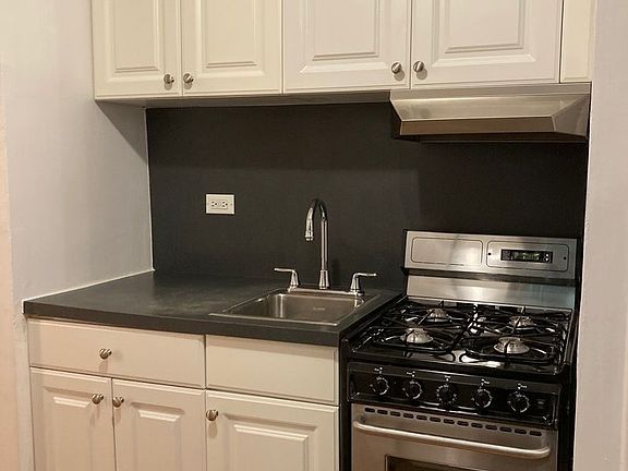 4th image of 222 W 17th St APT 2D