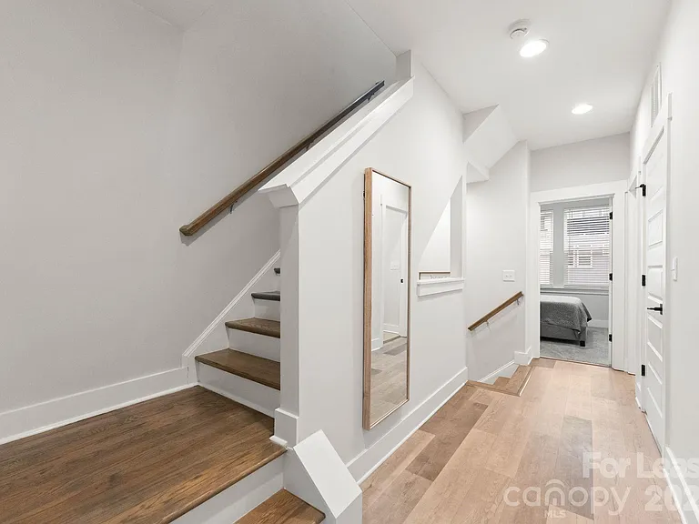 648 W End Dr — Photo 39