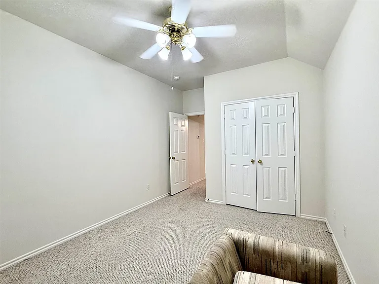5610 Gaffney Ln — Photo 23