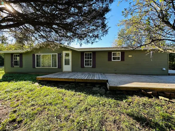 2007 Mallow Rd, Frankfort, OH 45628