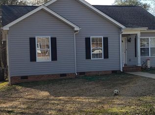 30 Sunrise Dr, Taylors, SC 29687