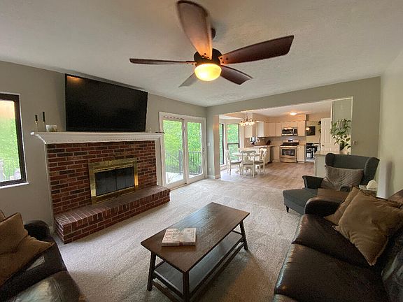 2nd image of 6832 Upland Ct