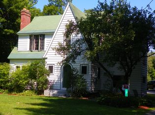 87 N Prospect St, Lyndonville, VT 05851