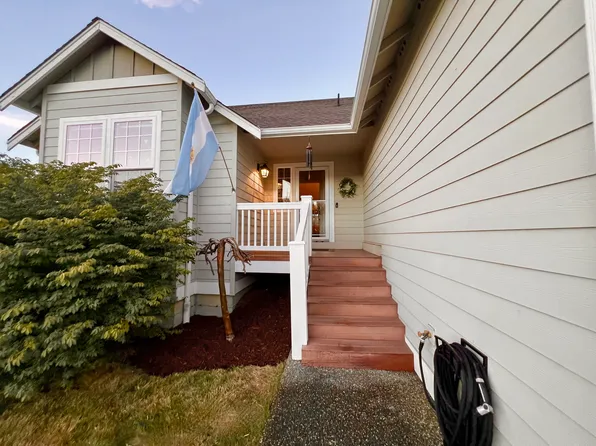 818 S 30th St, Mount Vernon, WA 98274