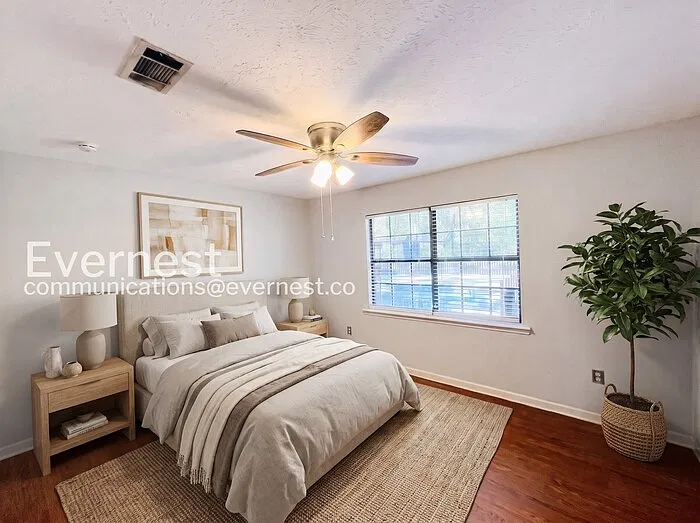 3 bed, 2.0 bath, 1500 sqft, $1,899 — Photo 3